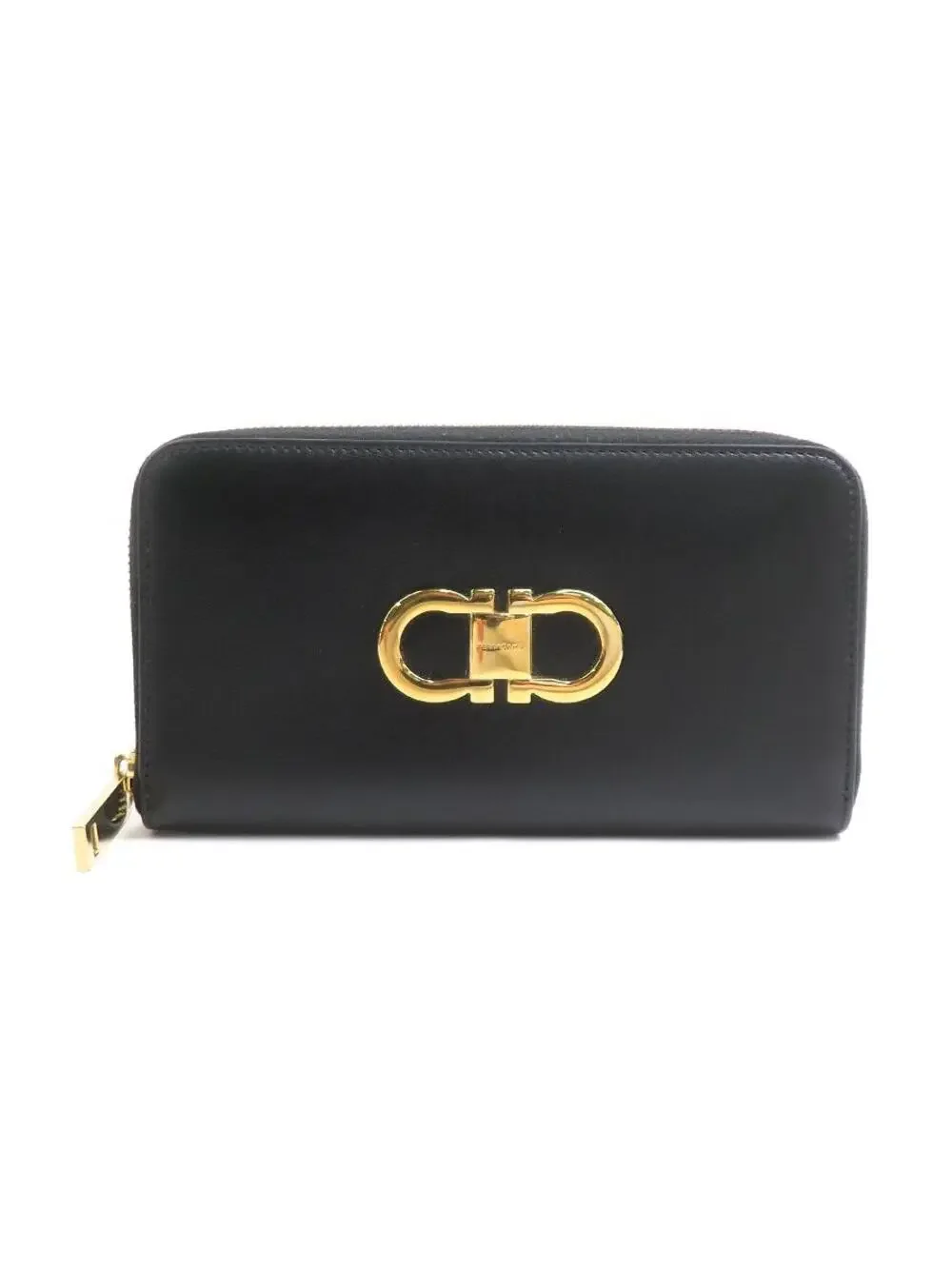 Auth Salvatore Ferragamo Zip Around #300530S23B